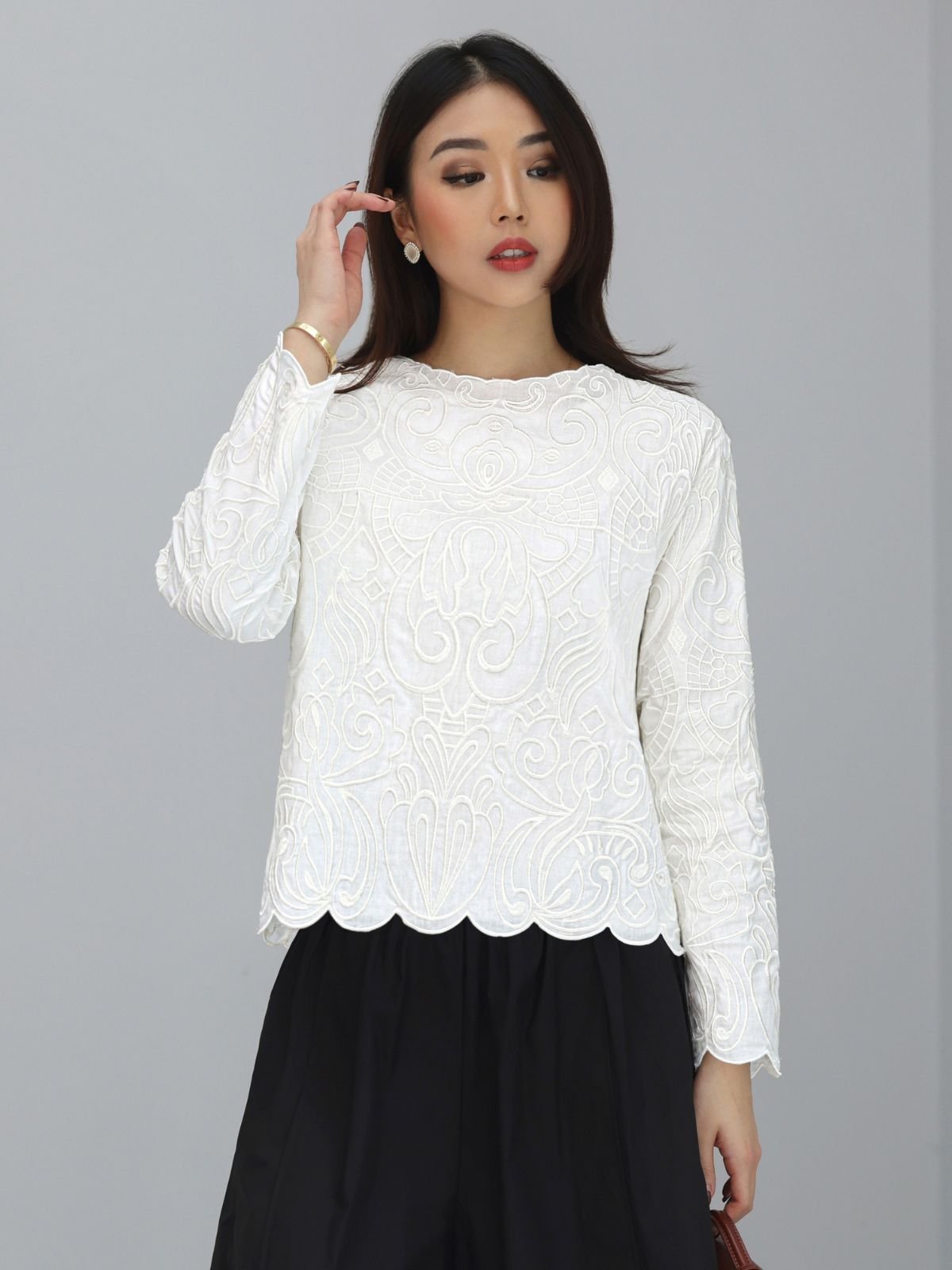 Louis Full Embroidery Fabric N Comfort