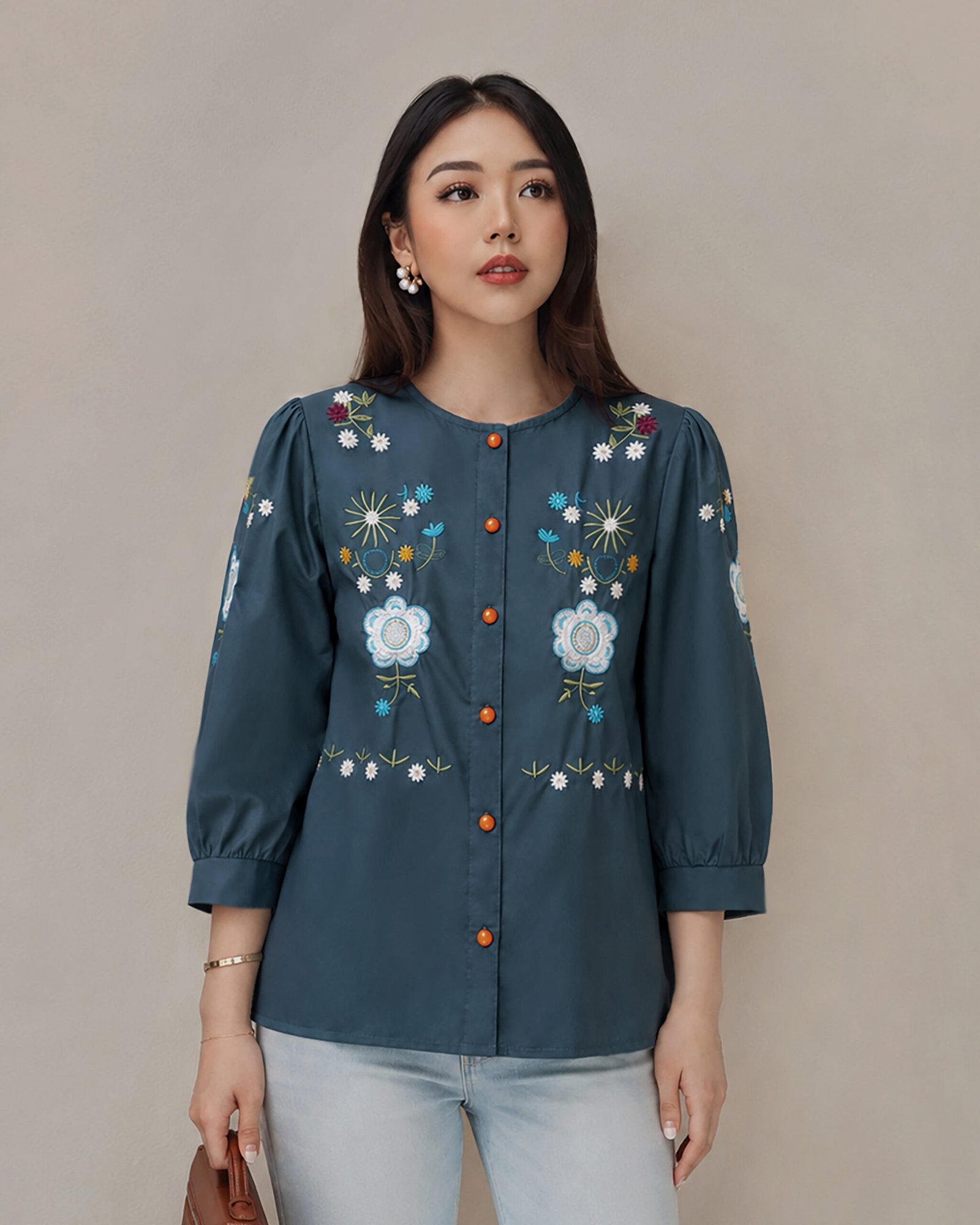 Stella Embroidery Top - Gambar 21