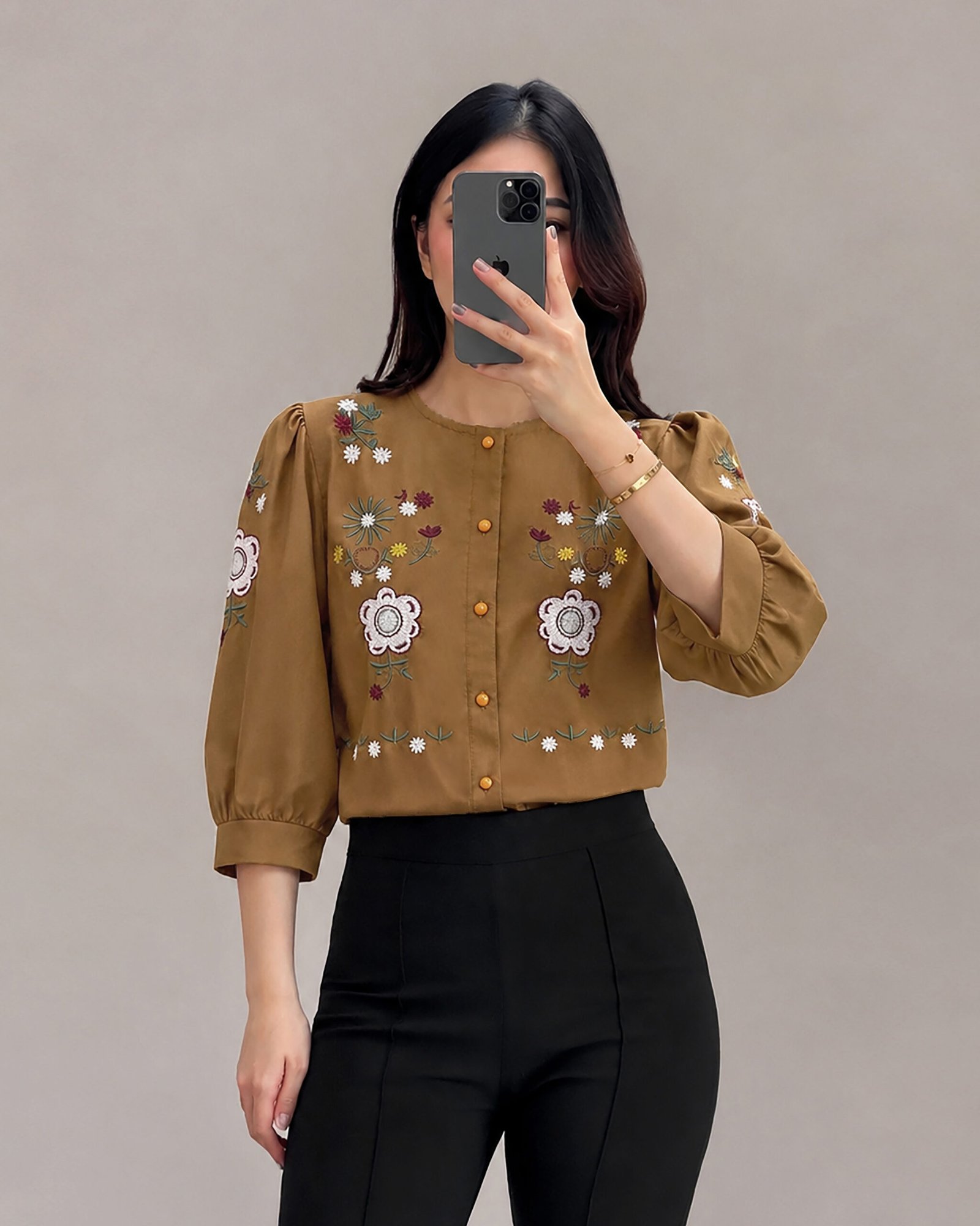 Stella Embroidery Top - Gambar 16