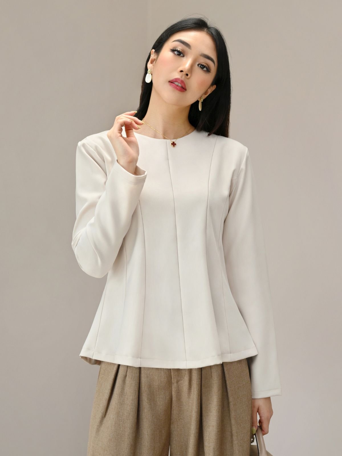 Office Accountant Formal Top