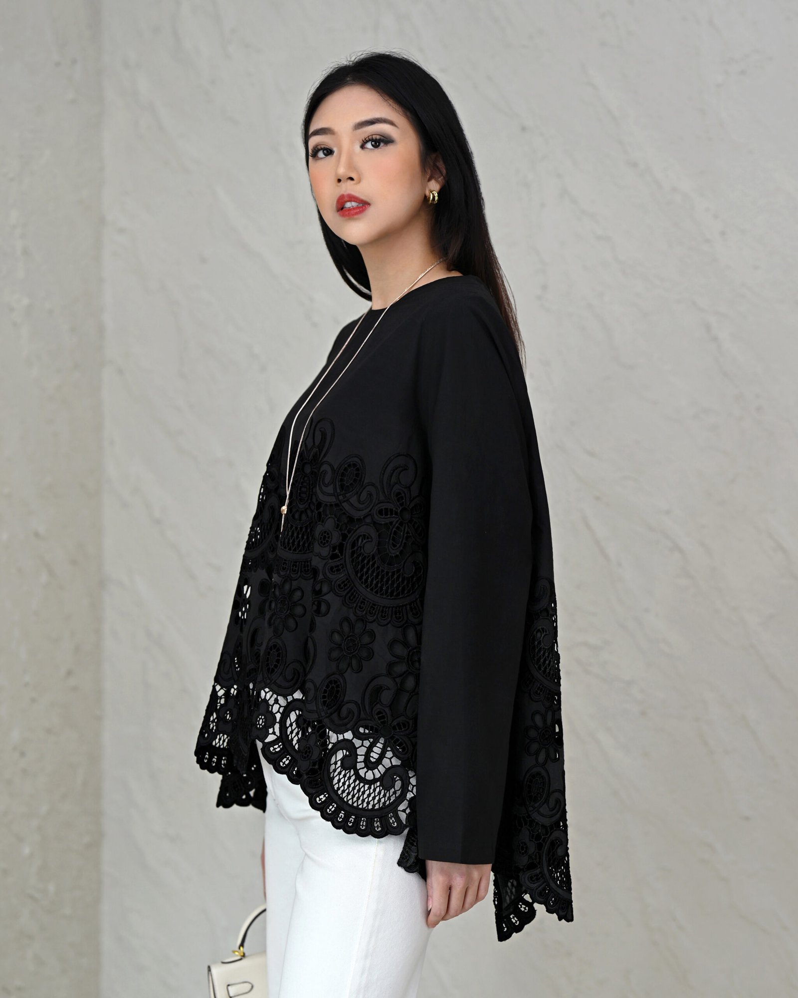 Solange Luxury Embroidery Top - Gambar 2