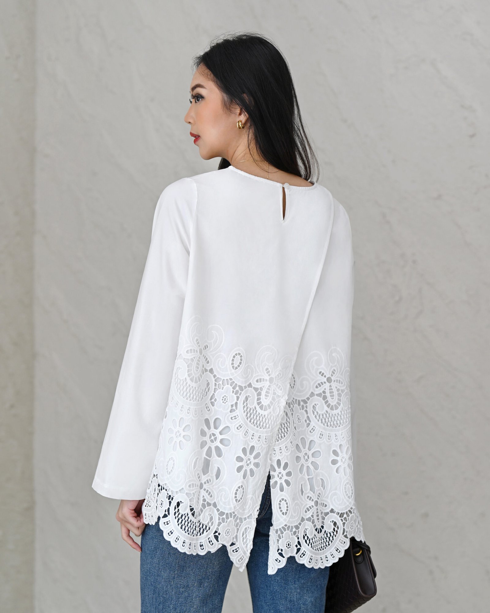 Solange Luxury Embroidery Top - Gambar 4