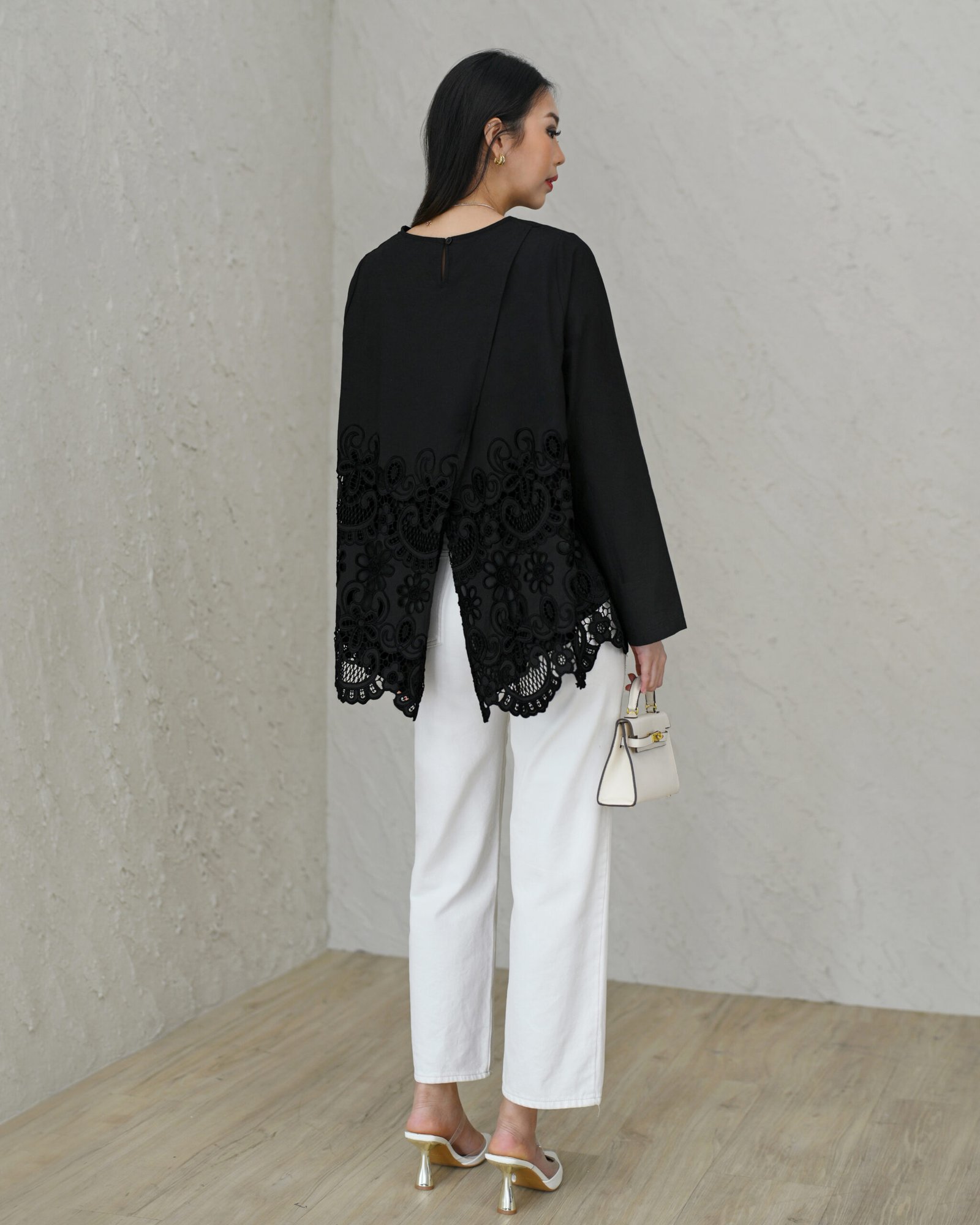 Solange Luxury Embroidery Top - Gambar 6