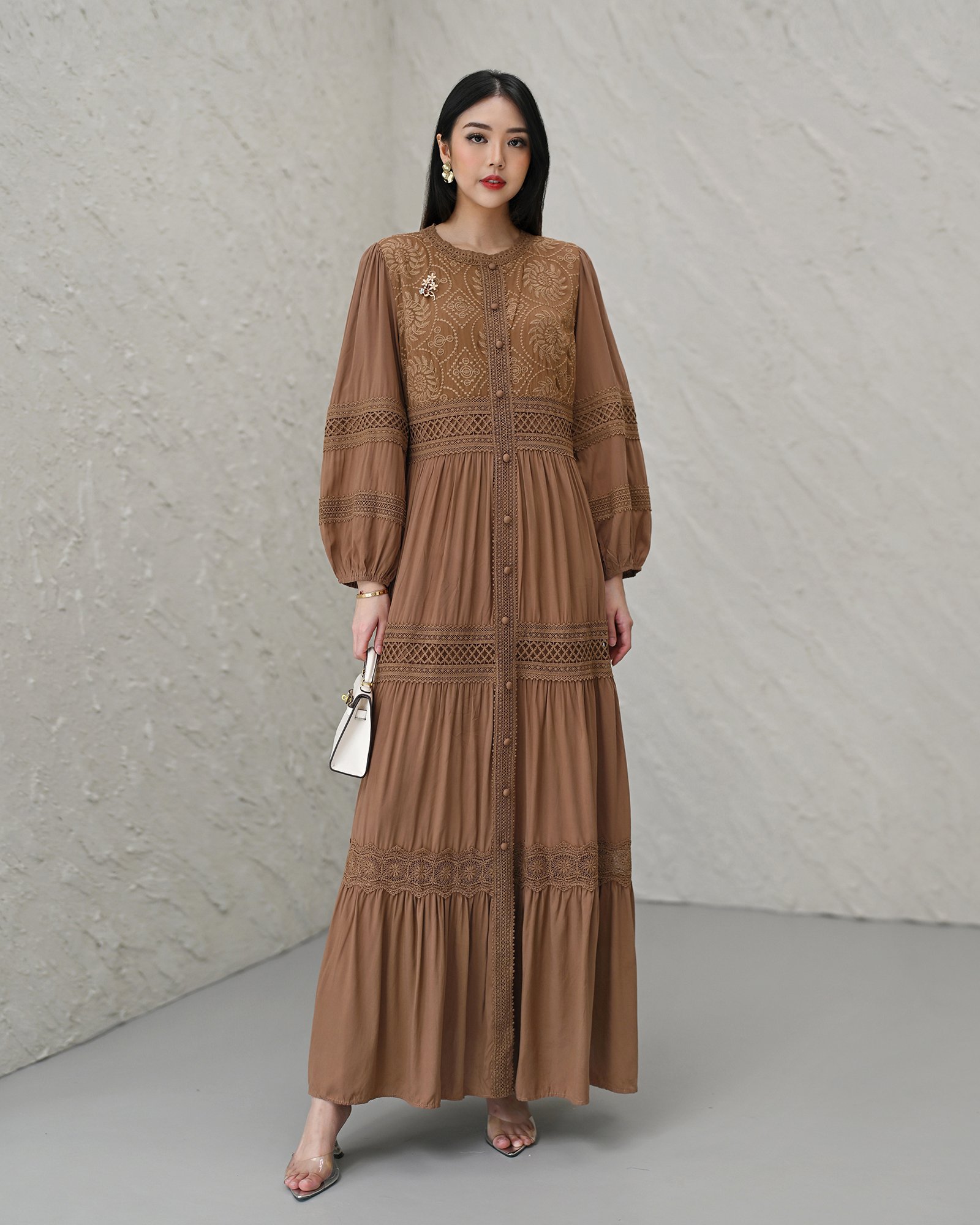 Symphony Limited Embroidery, Brocade and Lace Mix Dress - Gambar 3