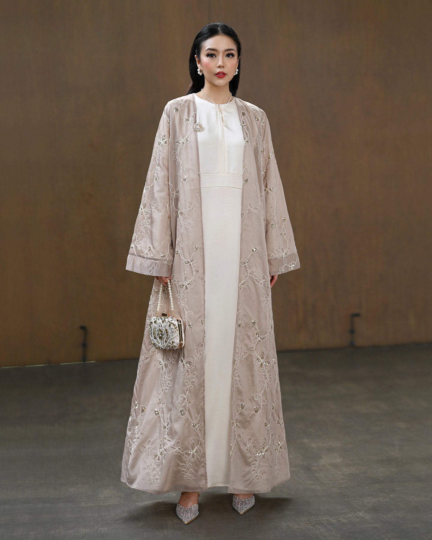 Paradis 2026 Abaya in Sequins (Shiny & Glamorous) Premium Fabric - Gambar 2