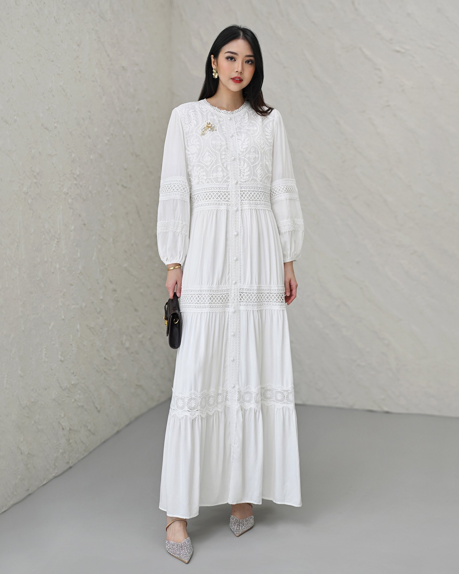 Symphony Limited Embroidery, Brocade and Lace Mix Dress - Gambar 6