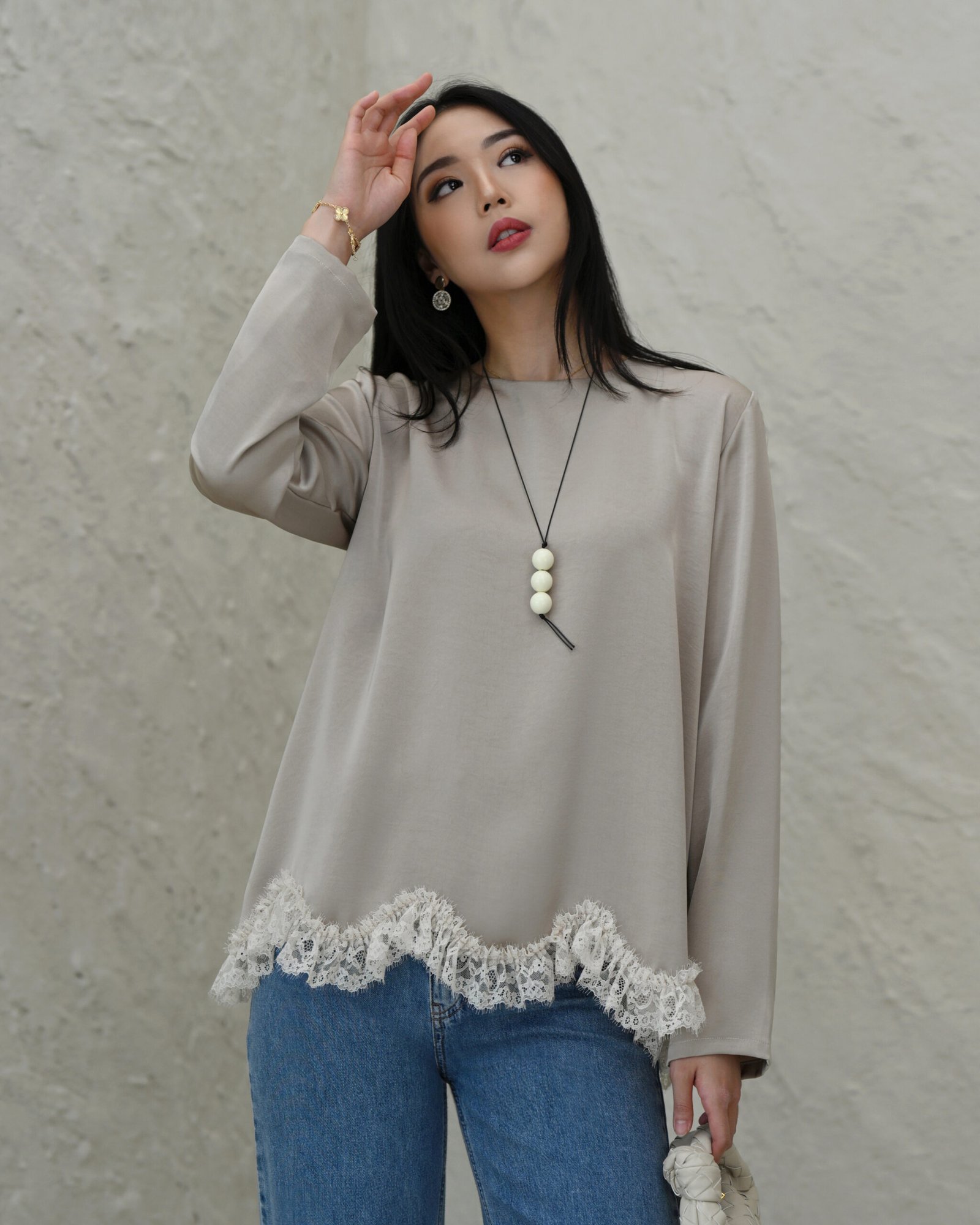 Quinn Beautiful Lace with The Best Thick n Premium Silk Fabric - Gambar 4
