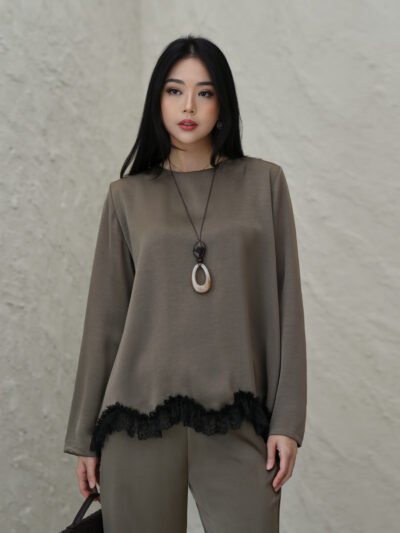 Quinn Beautiful Lace with The Best Thick n Premium Silk Fabric - Ash Brown